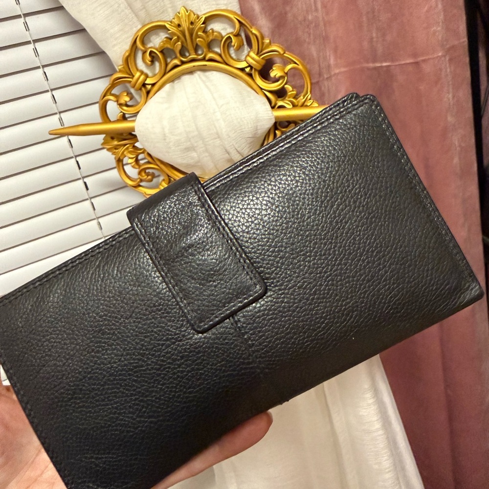Chinese Laundry Black Genuine Leather Wallet